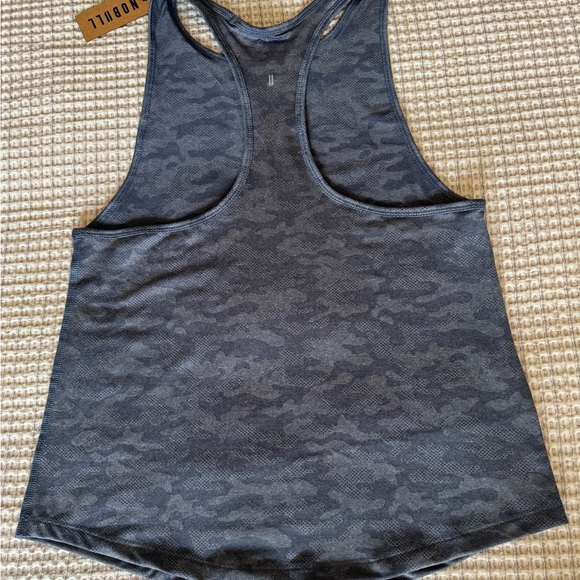 NWT NoBull Lightweight Textured Tank - Picture 3 of 6